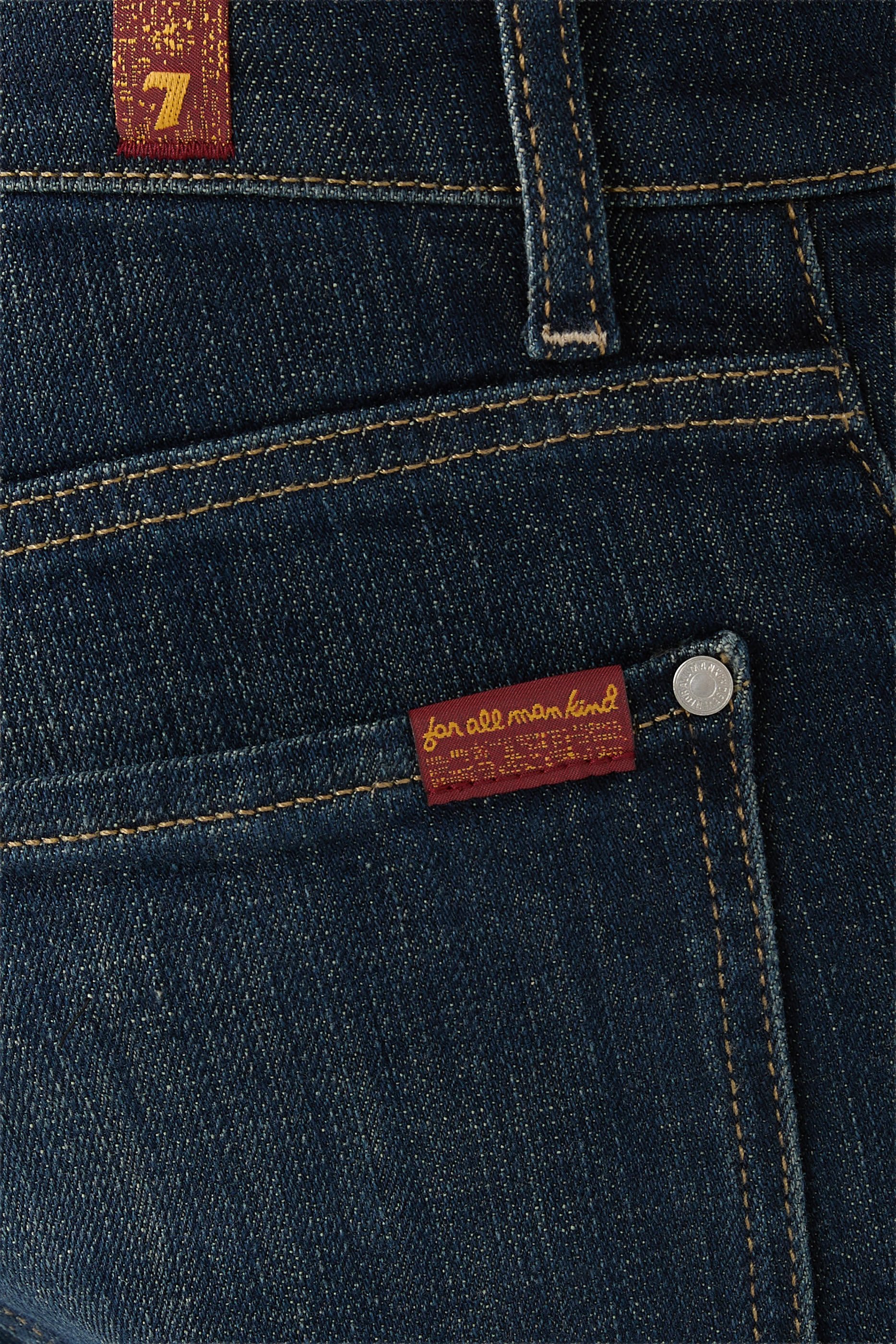 The Straight 32" Jeans 