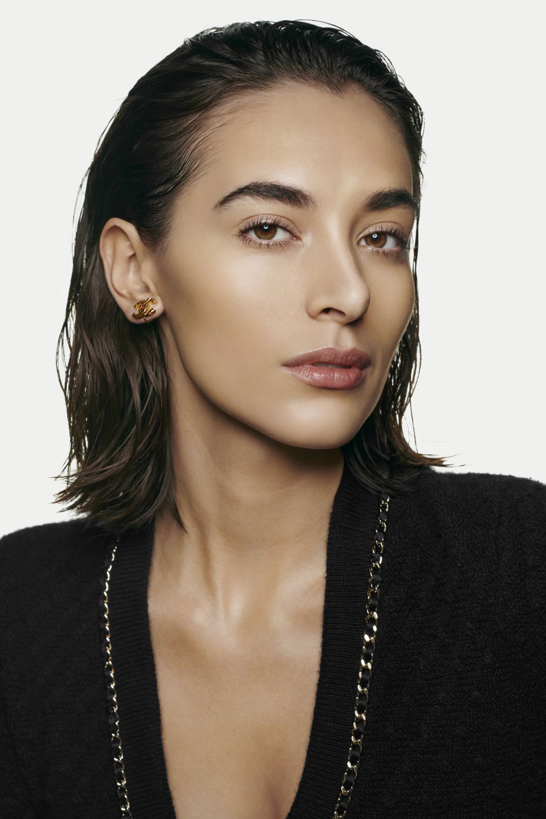 Les Beiges Water-Fresh Complexion Touch Even &ndash; Illuminate &ndash; Hydrate Br22