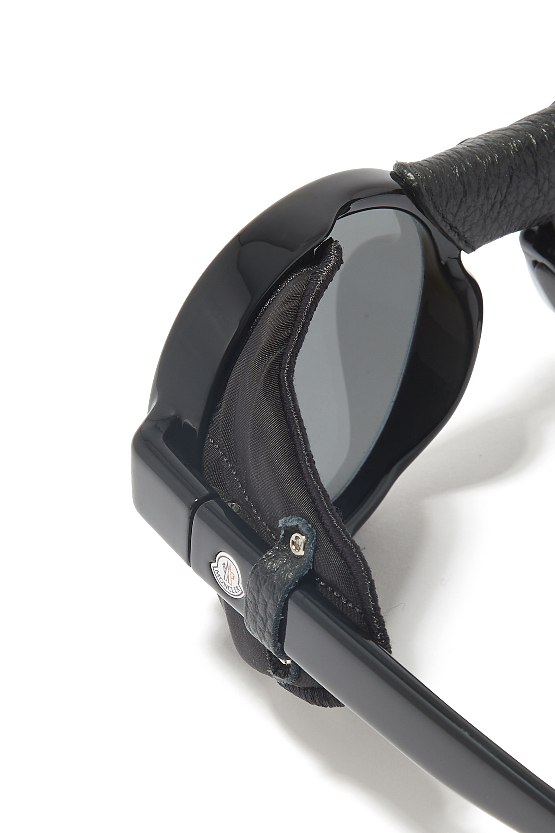 Steradian Oversized Round Sunglasses with Side Protectors