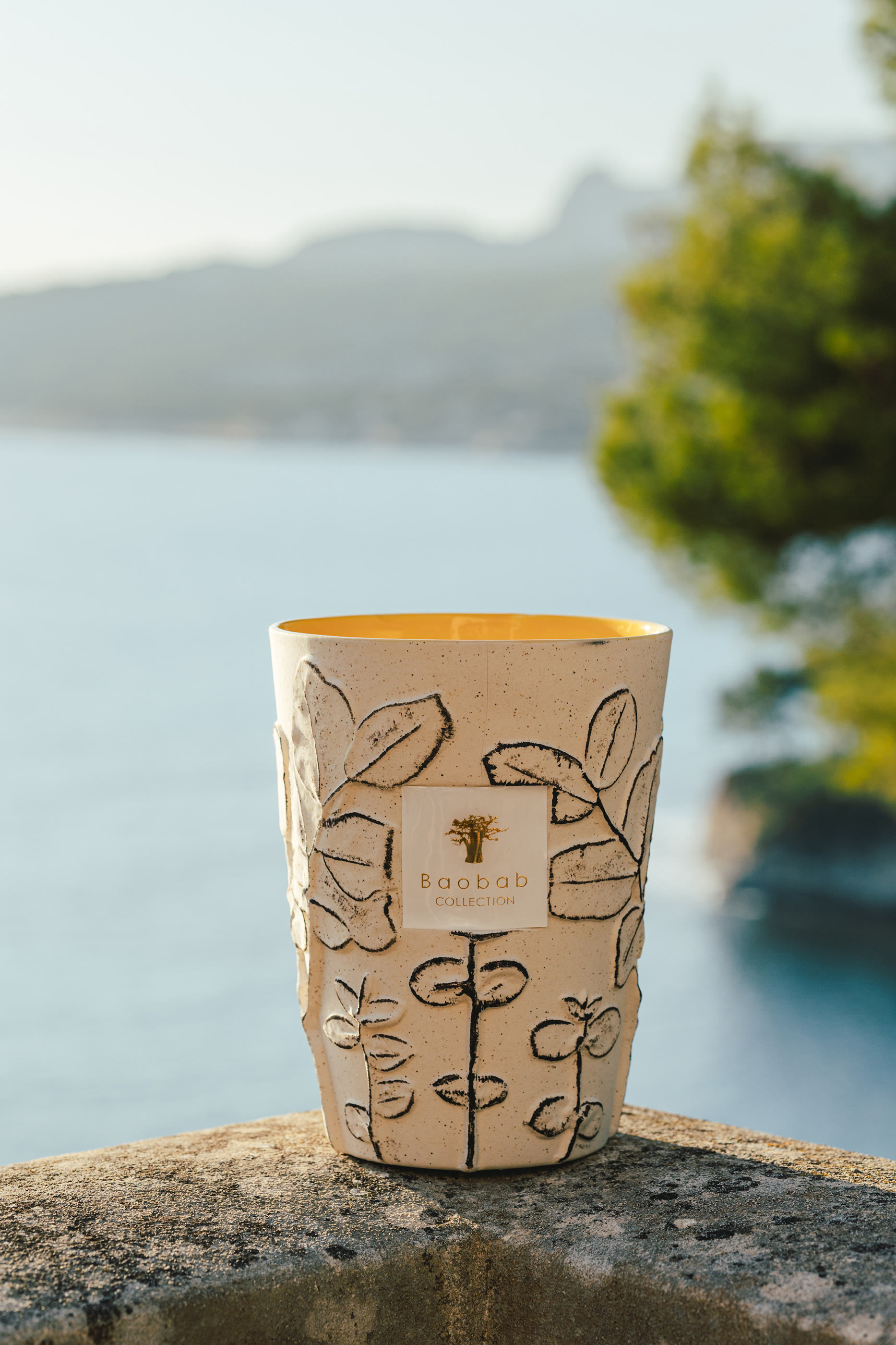 Max 24 Folia Calanque Scented Candle