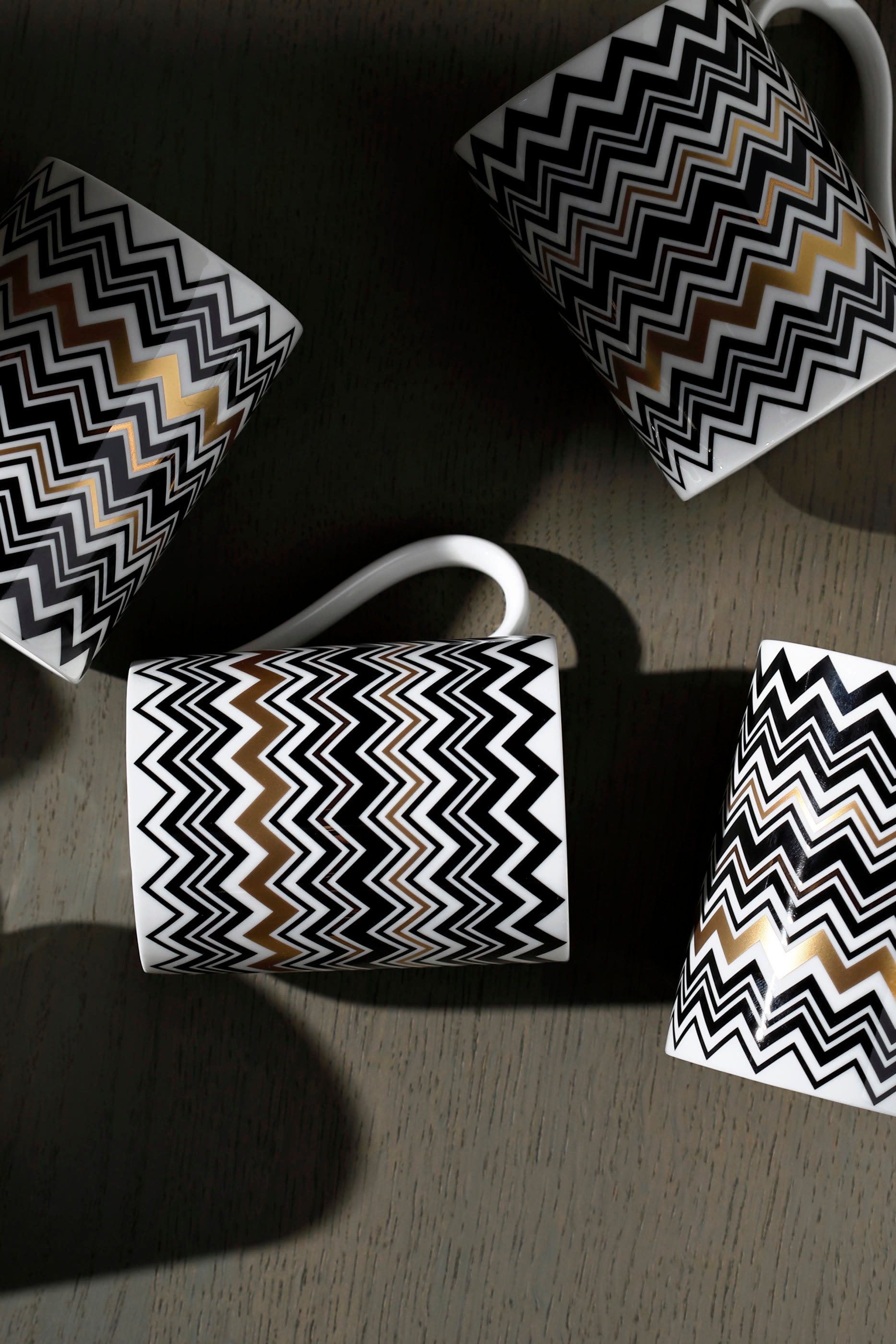 Zig-Zag Gold Coffee Cup & Saucer, Set of 6