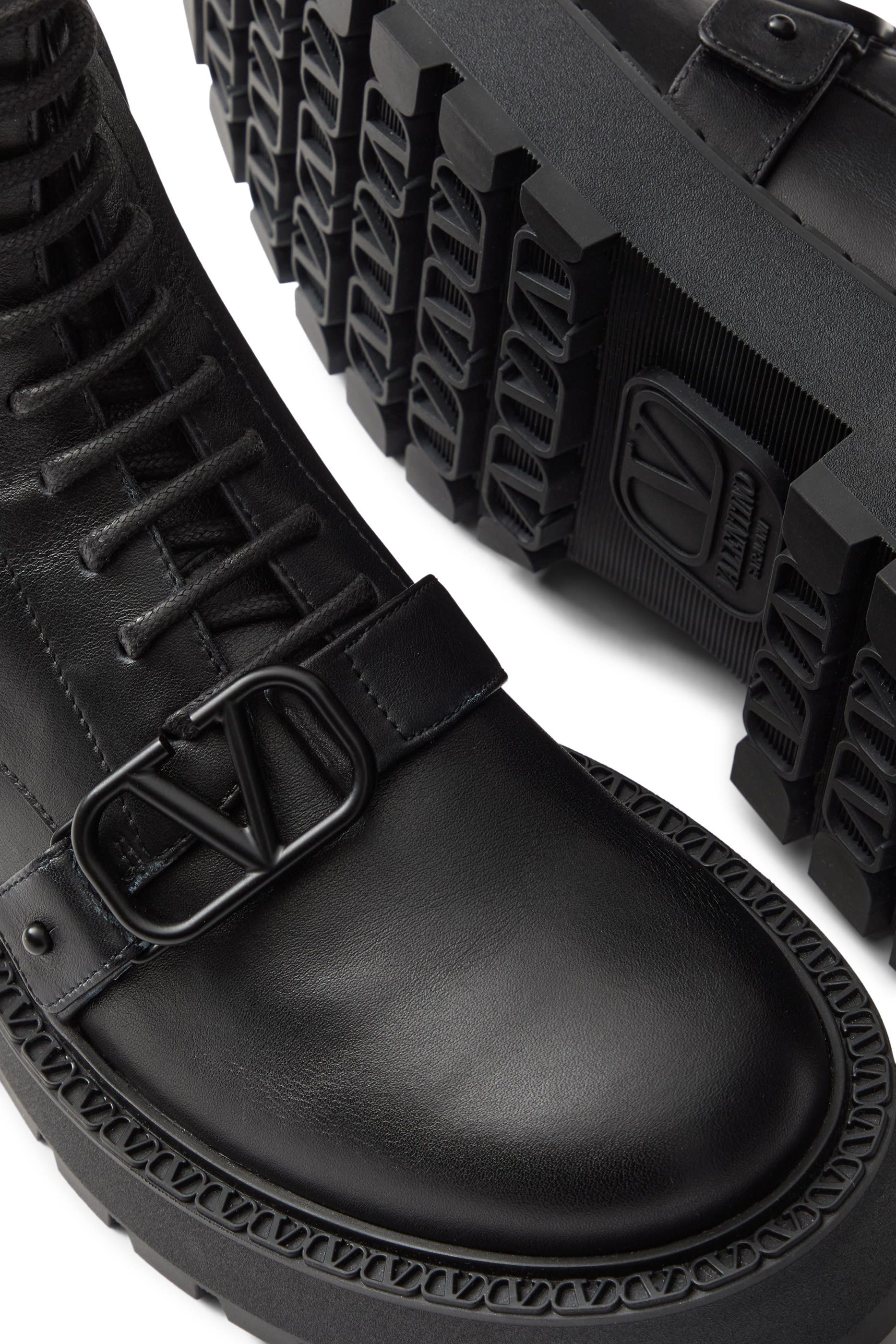 Vlogo Signature Calfskin 45 Combat Boots