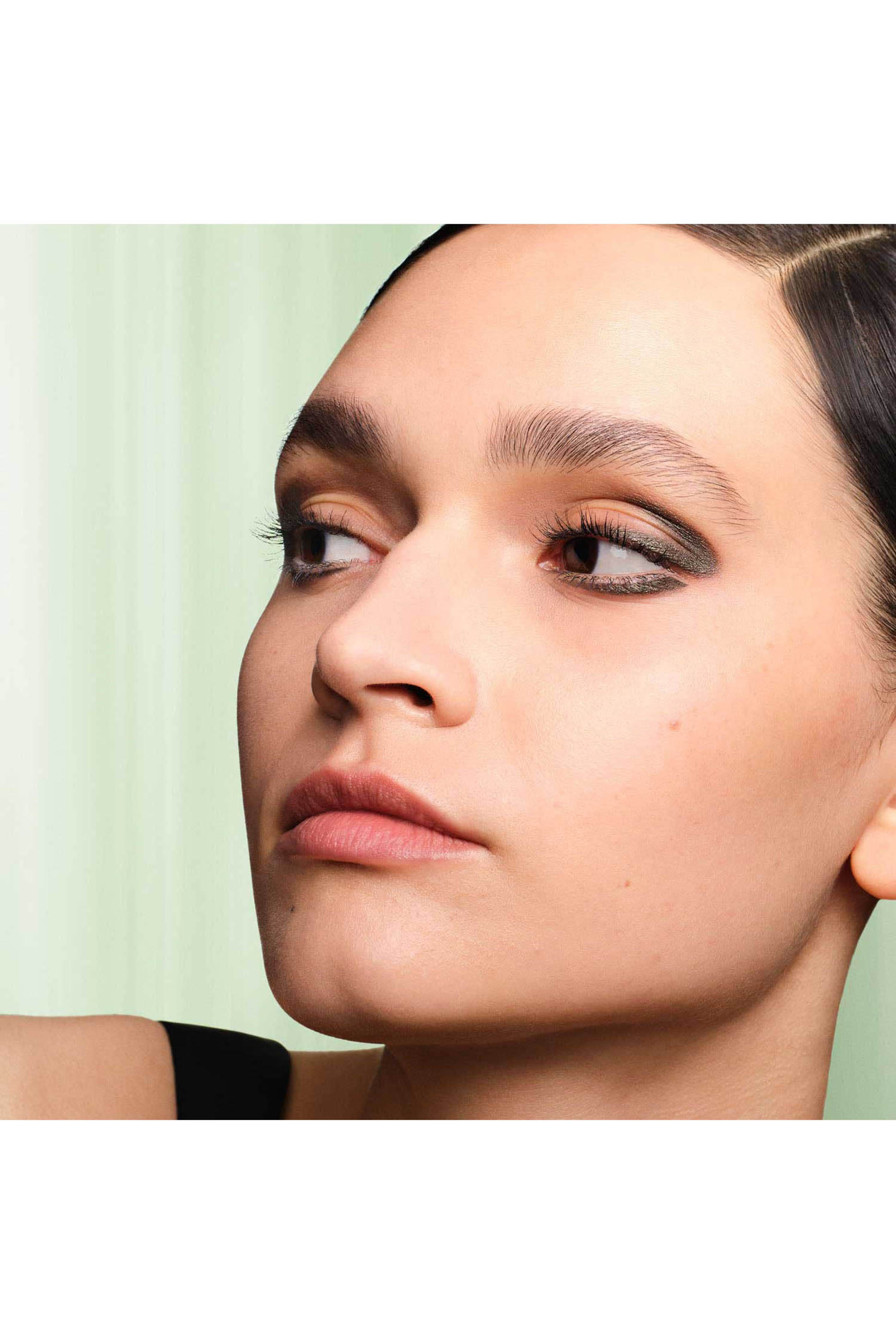 Pradalines Durable Gliding Eyeliner Pencil