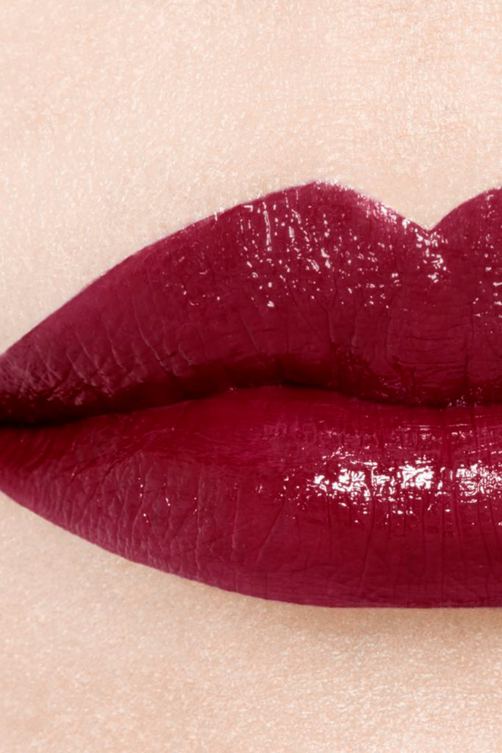 ROUGE COCO BLOOM Hydrating And Plumping Lipstick. Intense, Long-Lasting Colour And Shine