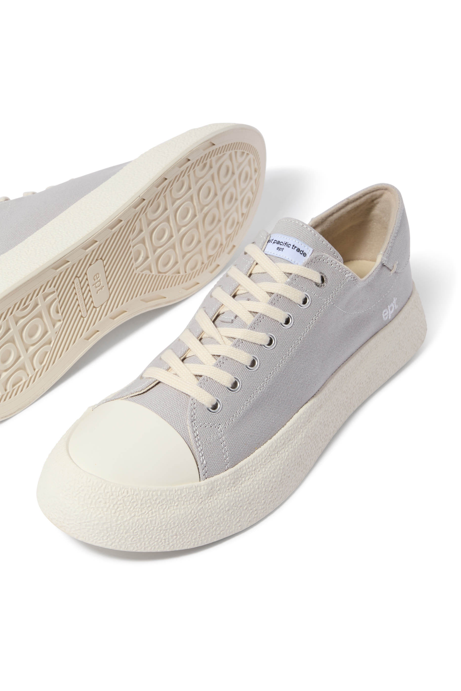 Dive Low-Top Sneakers