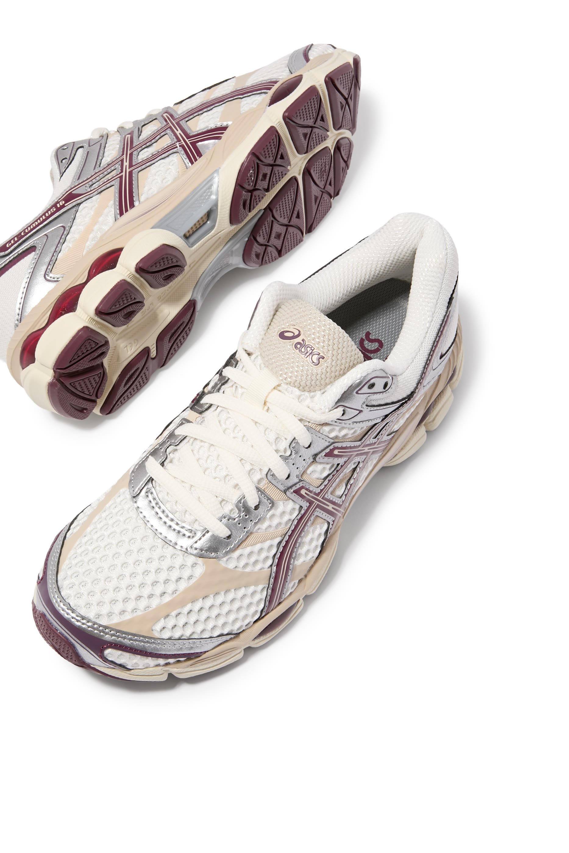 Gel Cumulus 16 Low Top Sneakers