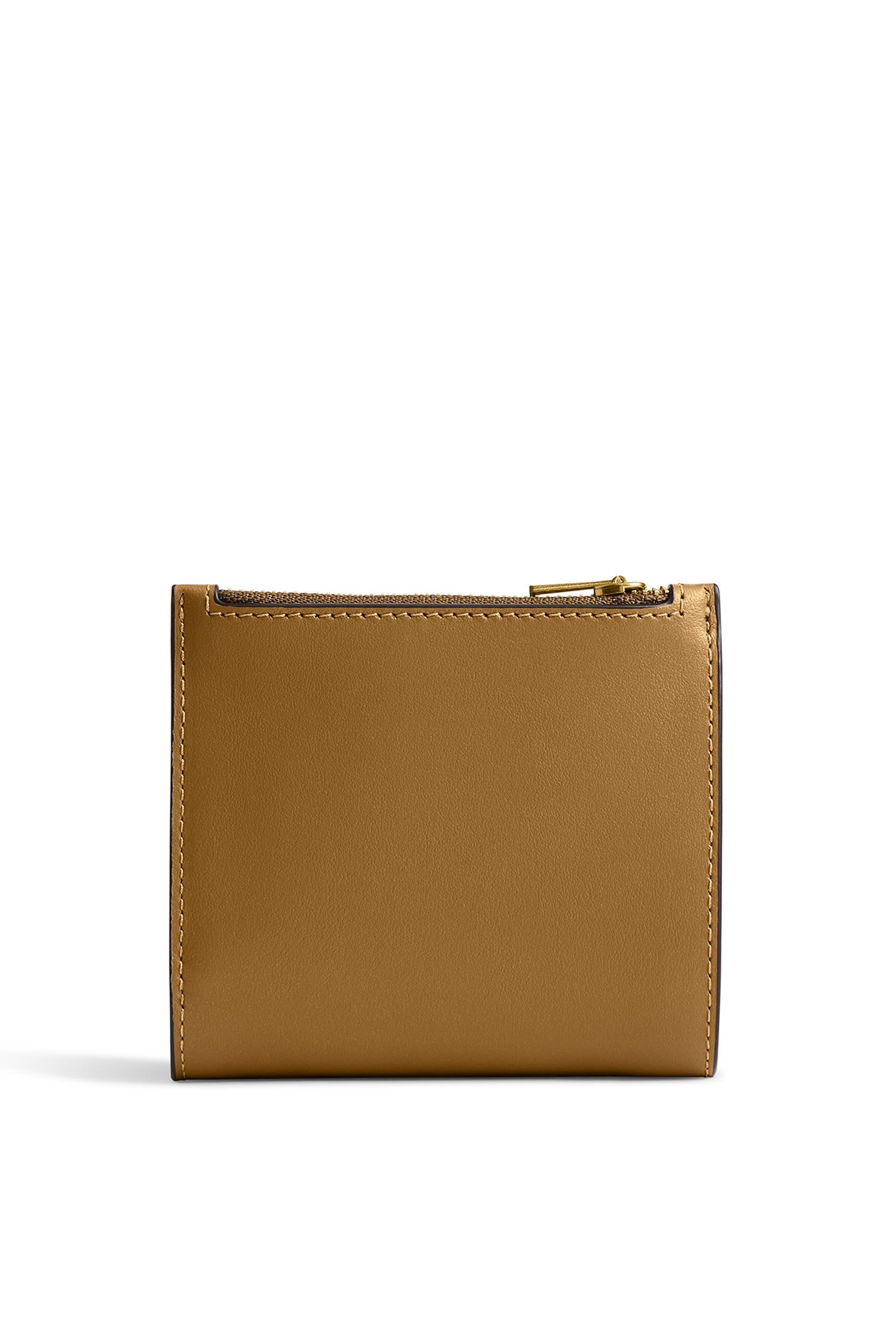  Essential Slim Bifold Wallet