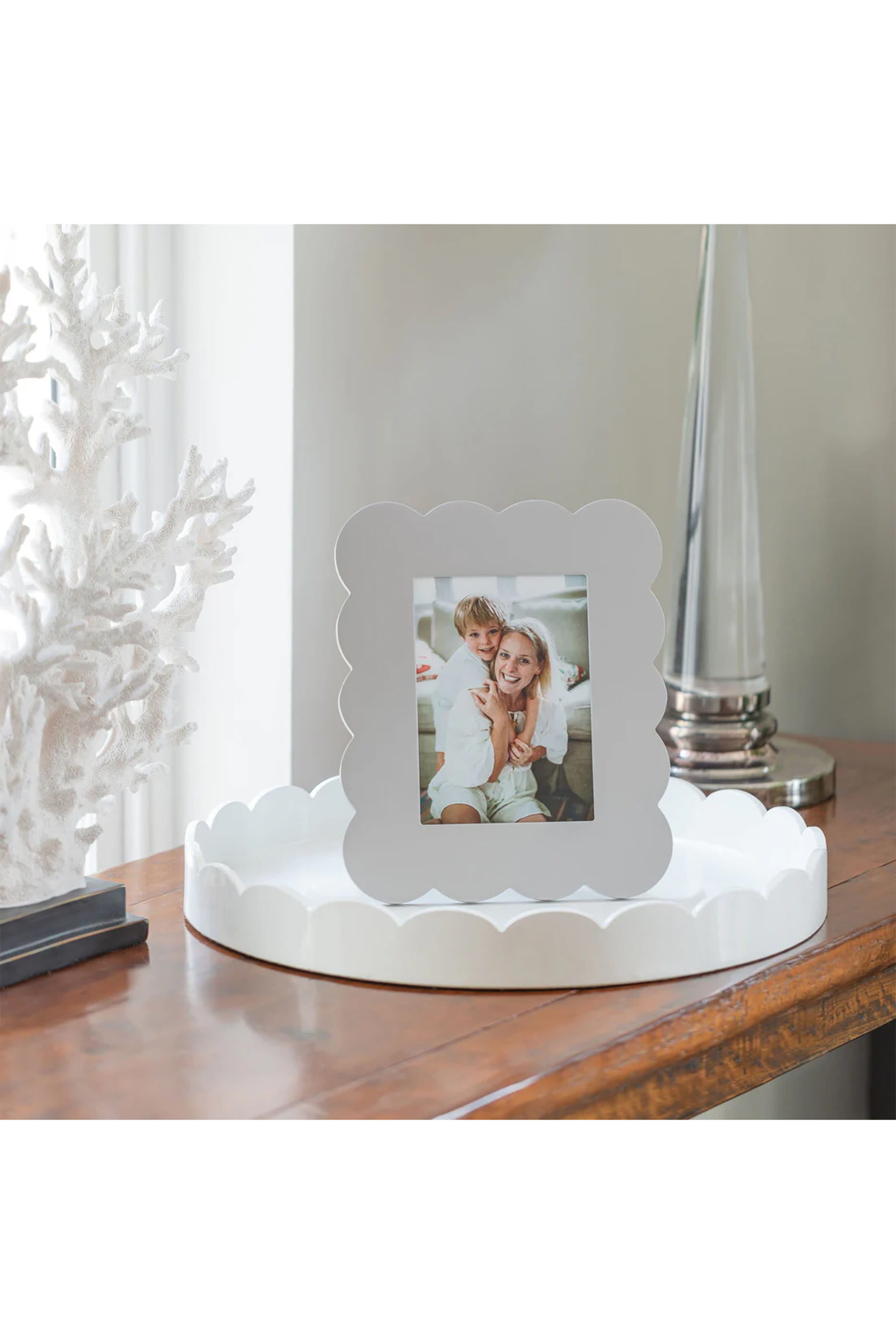 Scalloped Photo Frame