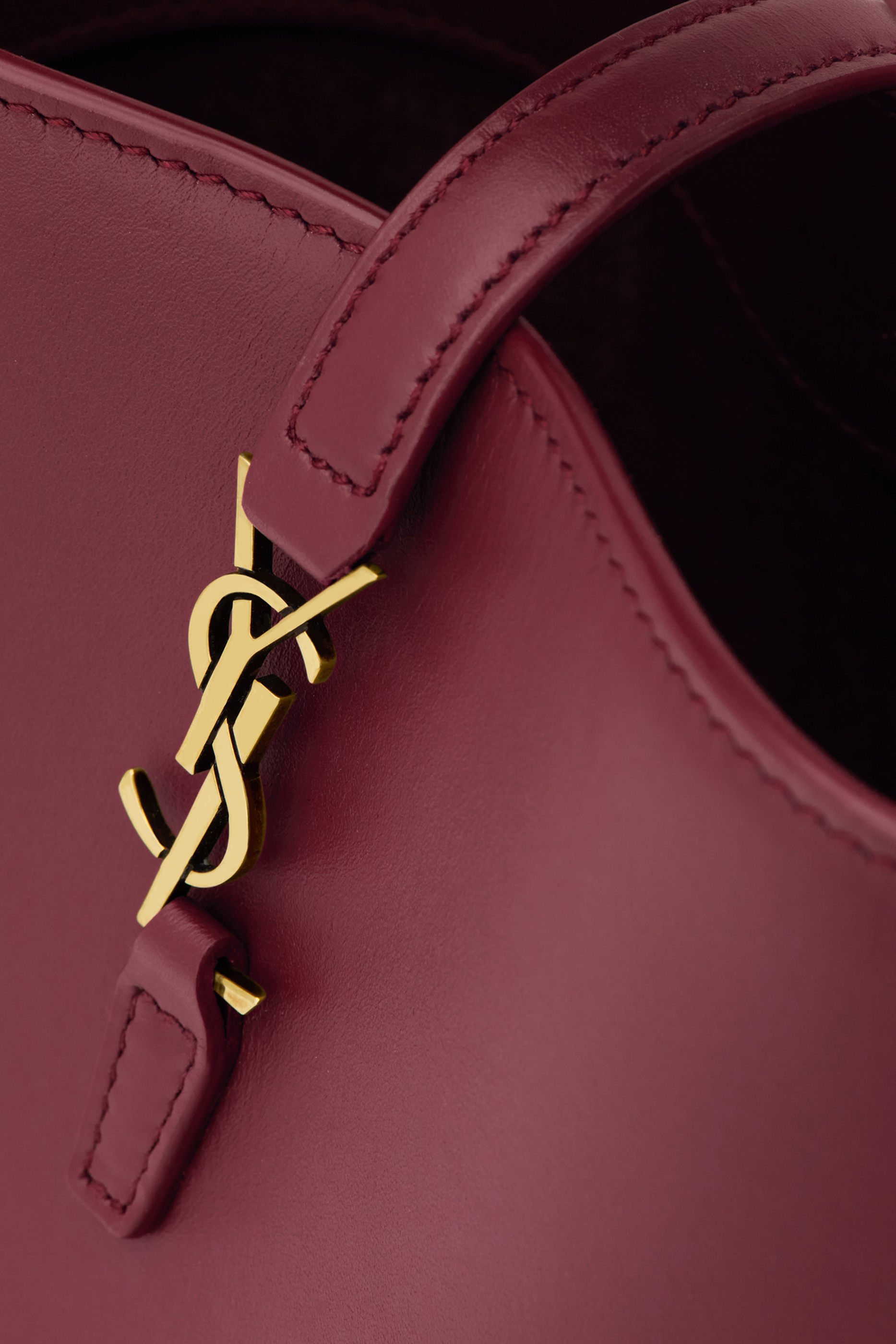 Le 5 À 7 Supple Mini Shoulder Bag