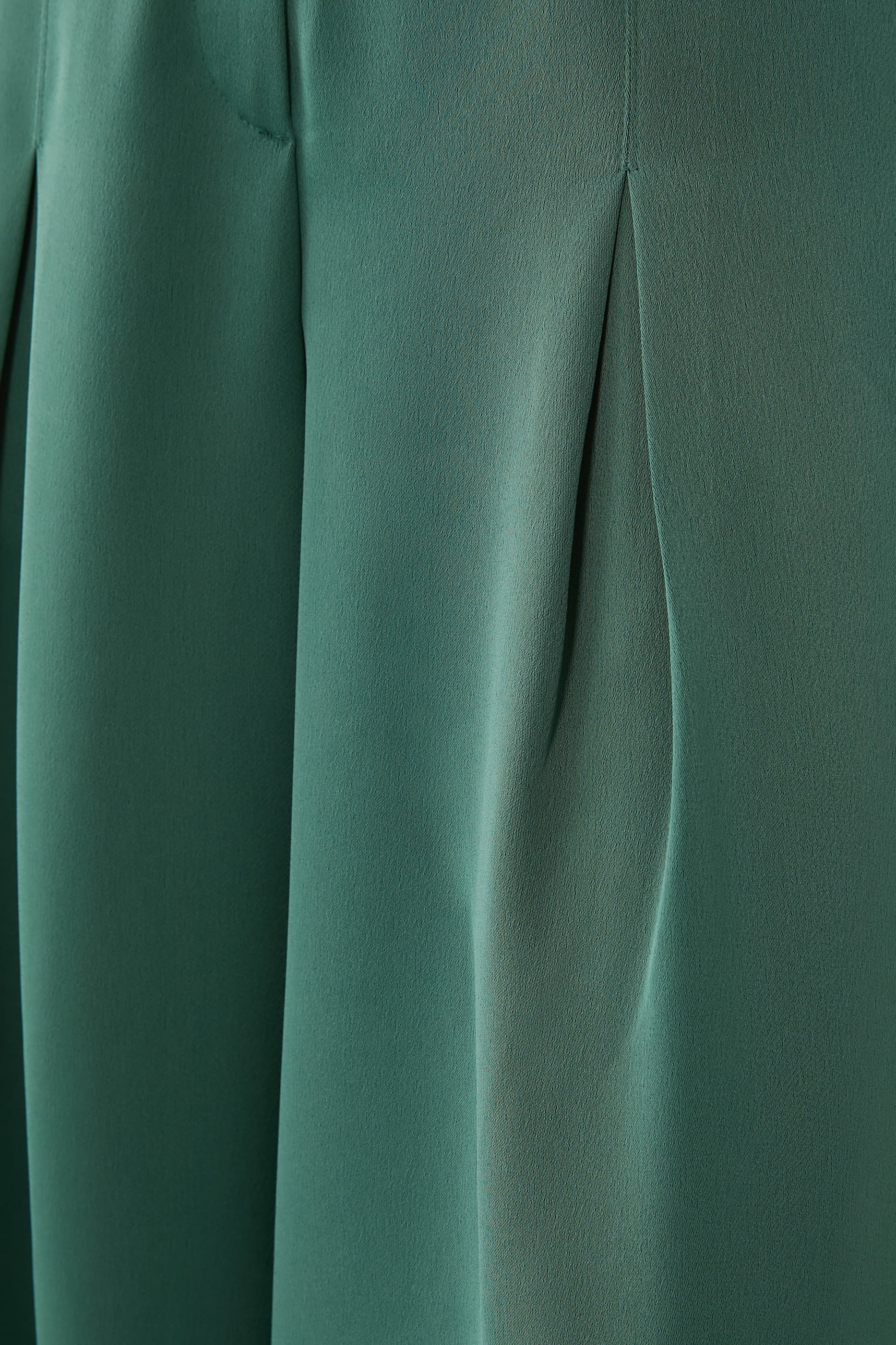 Honesty Opens Trousers