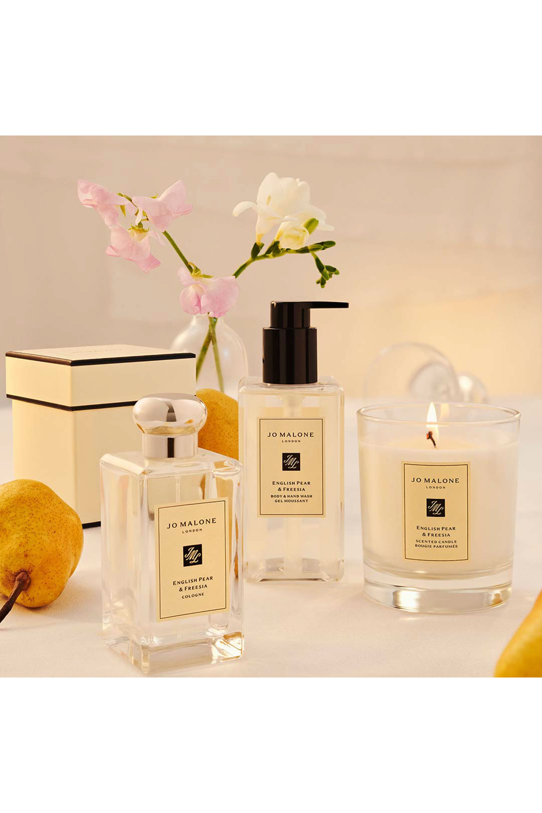English Pear and Freesia Deluxe Candle