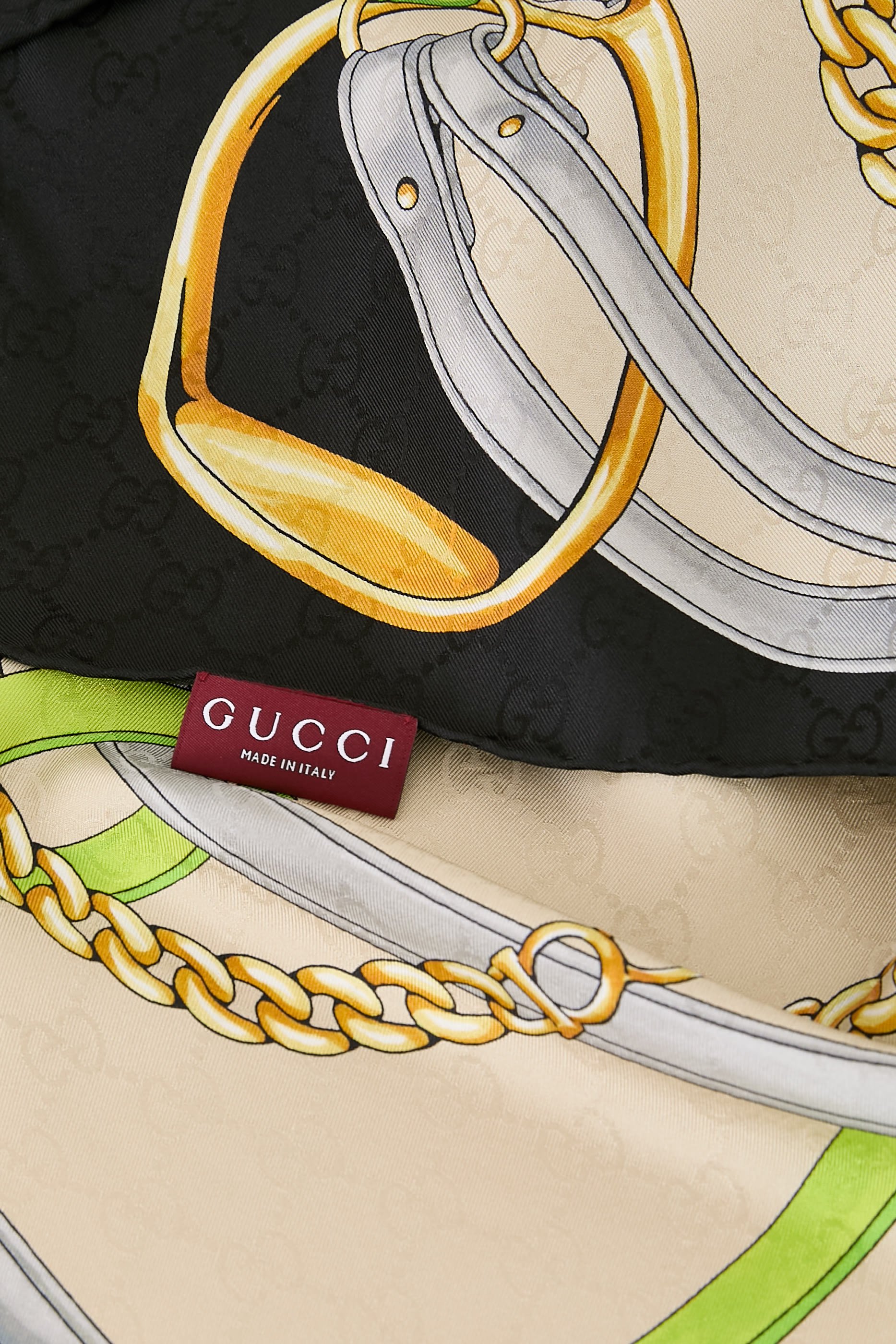 Printed Silk Carr&eacute;