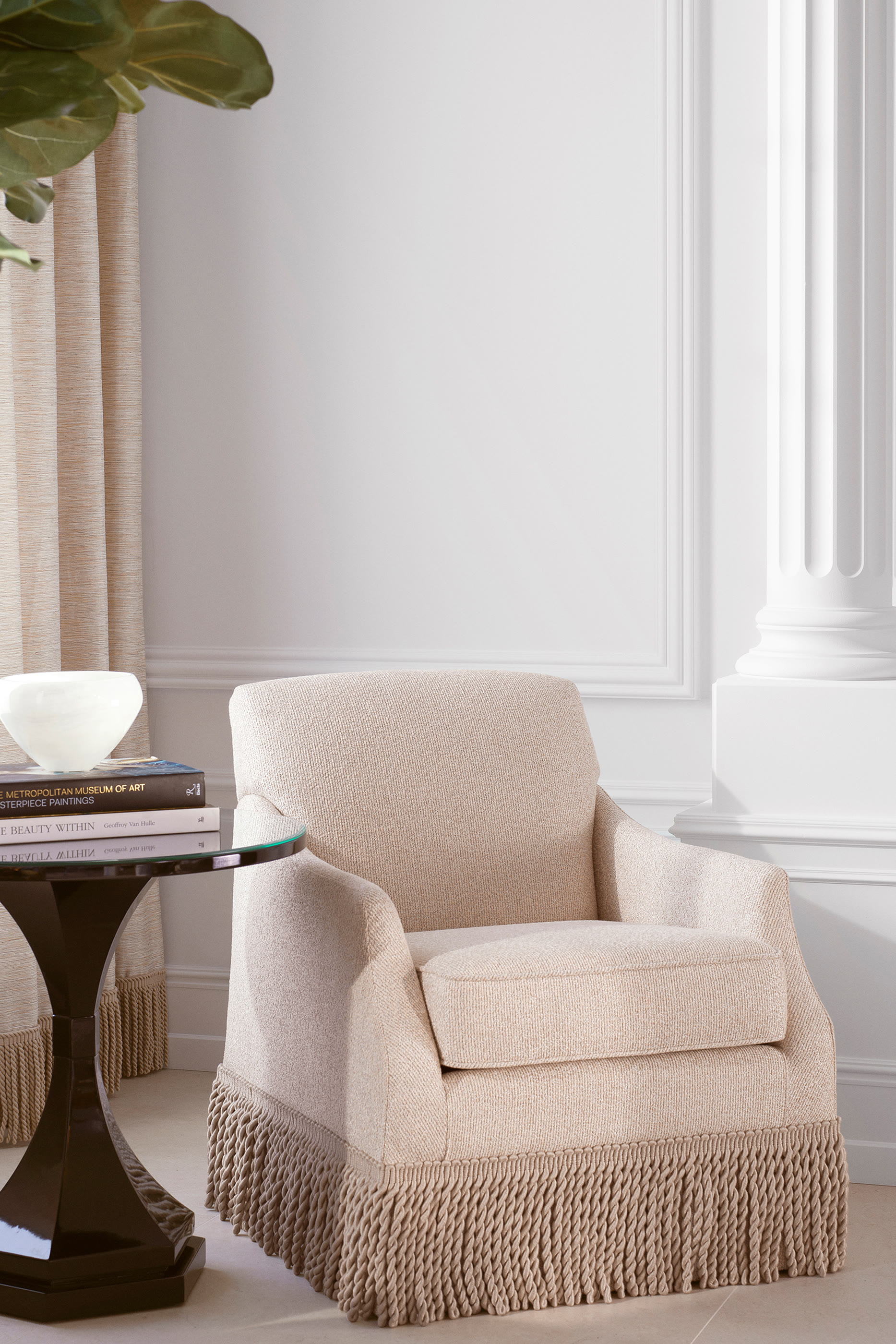 MET Swivel Arm Chair Madison