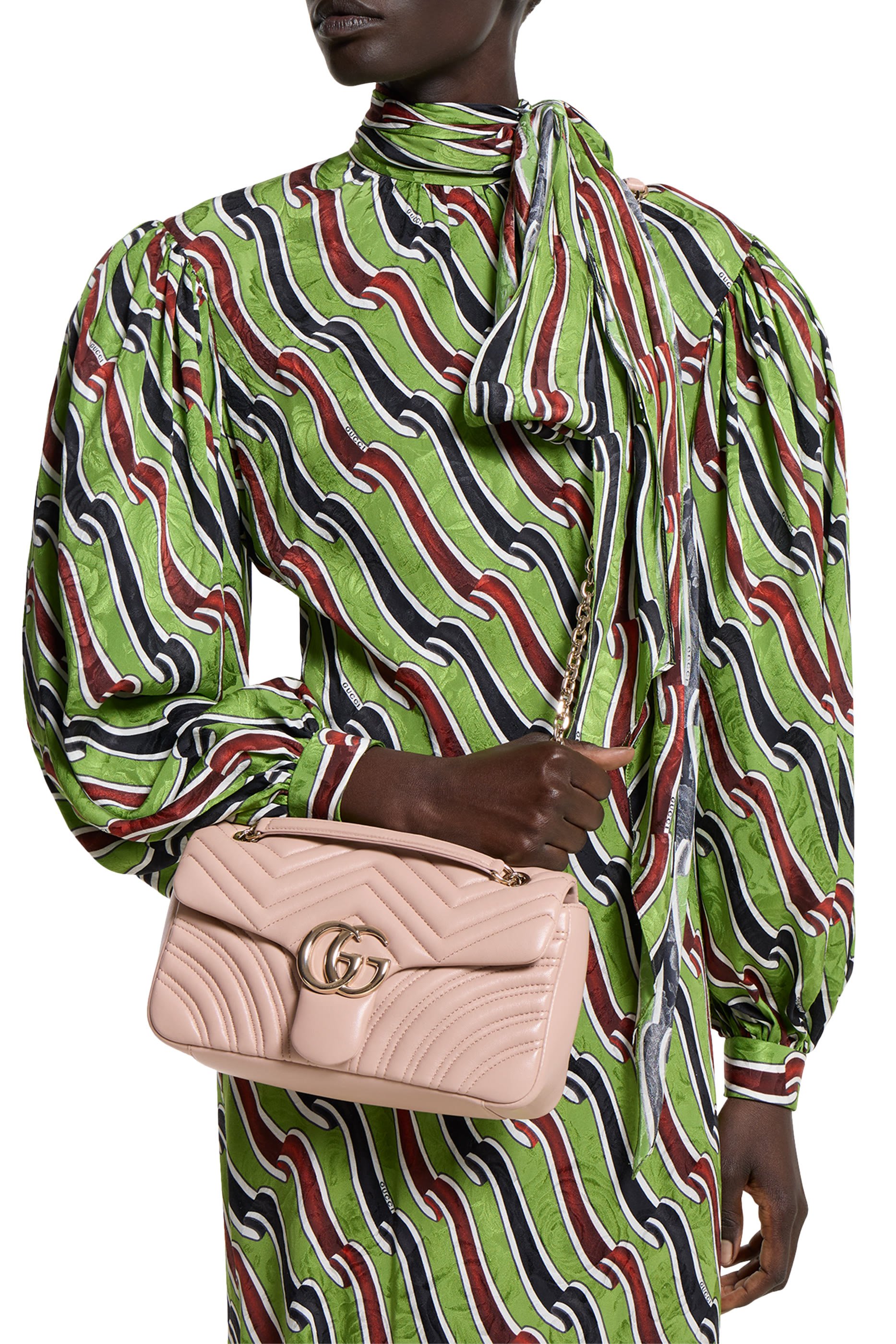 GG Marmont Medium Shoulder Bag