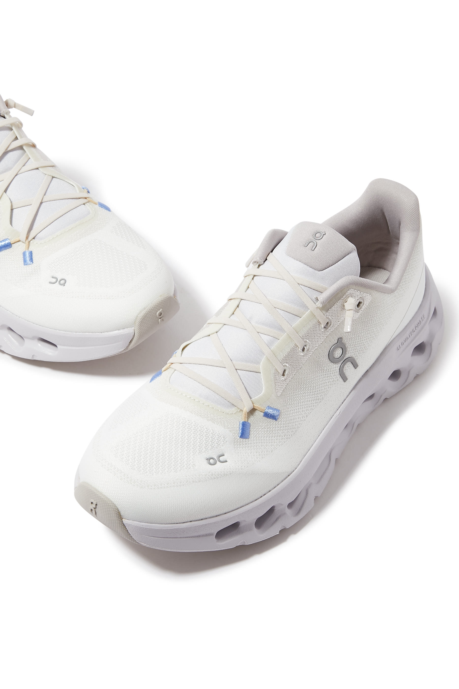 Womens Cloudtilt Sneakers