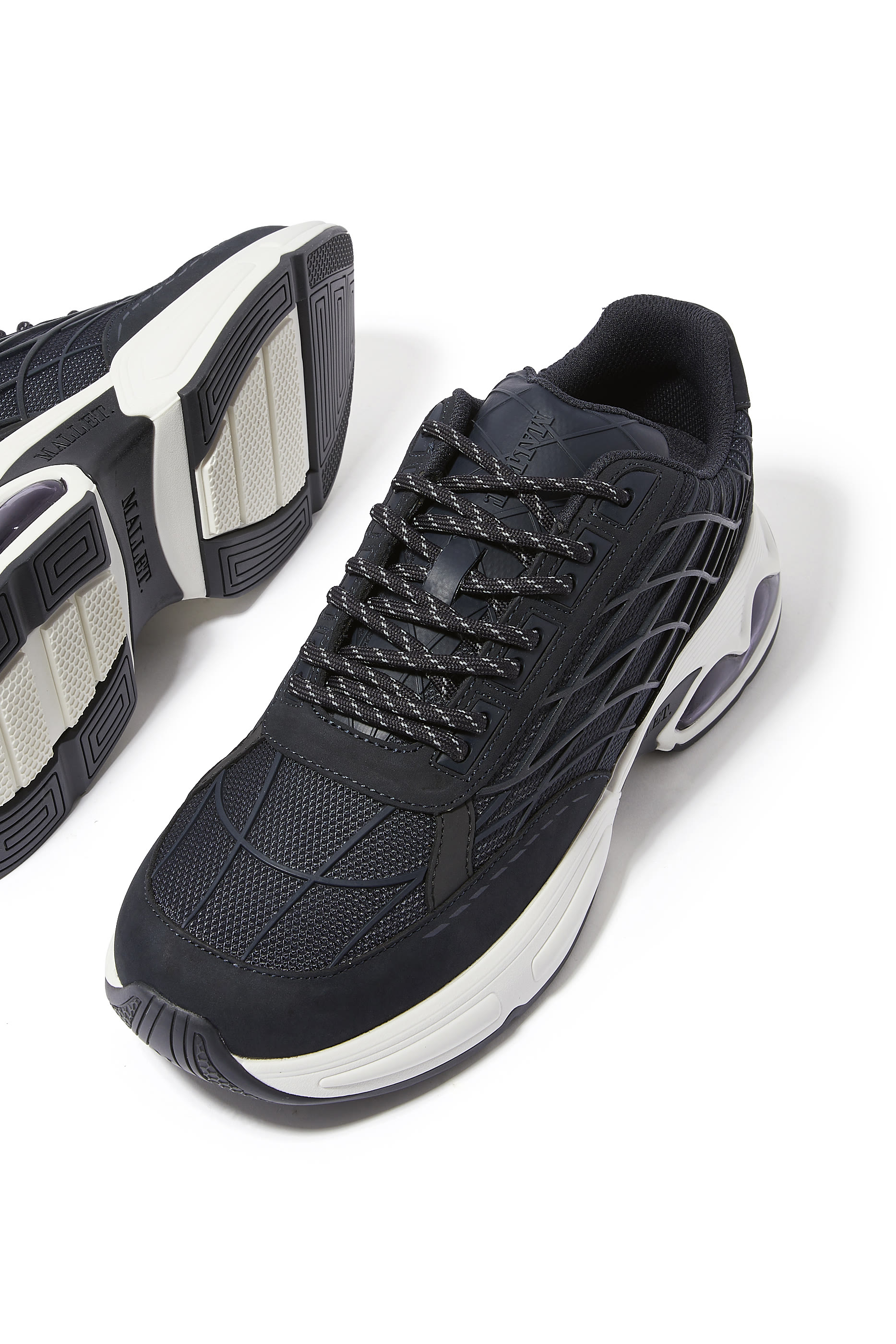 Neptune Low-Top Sneakers