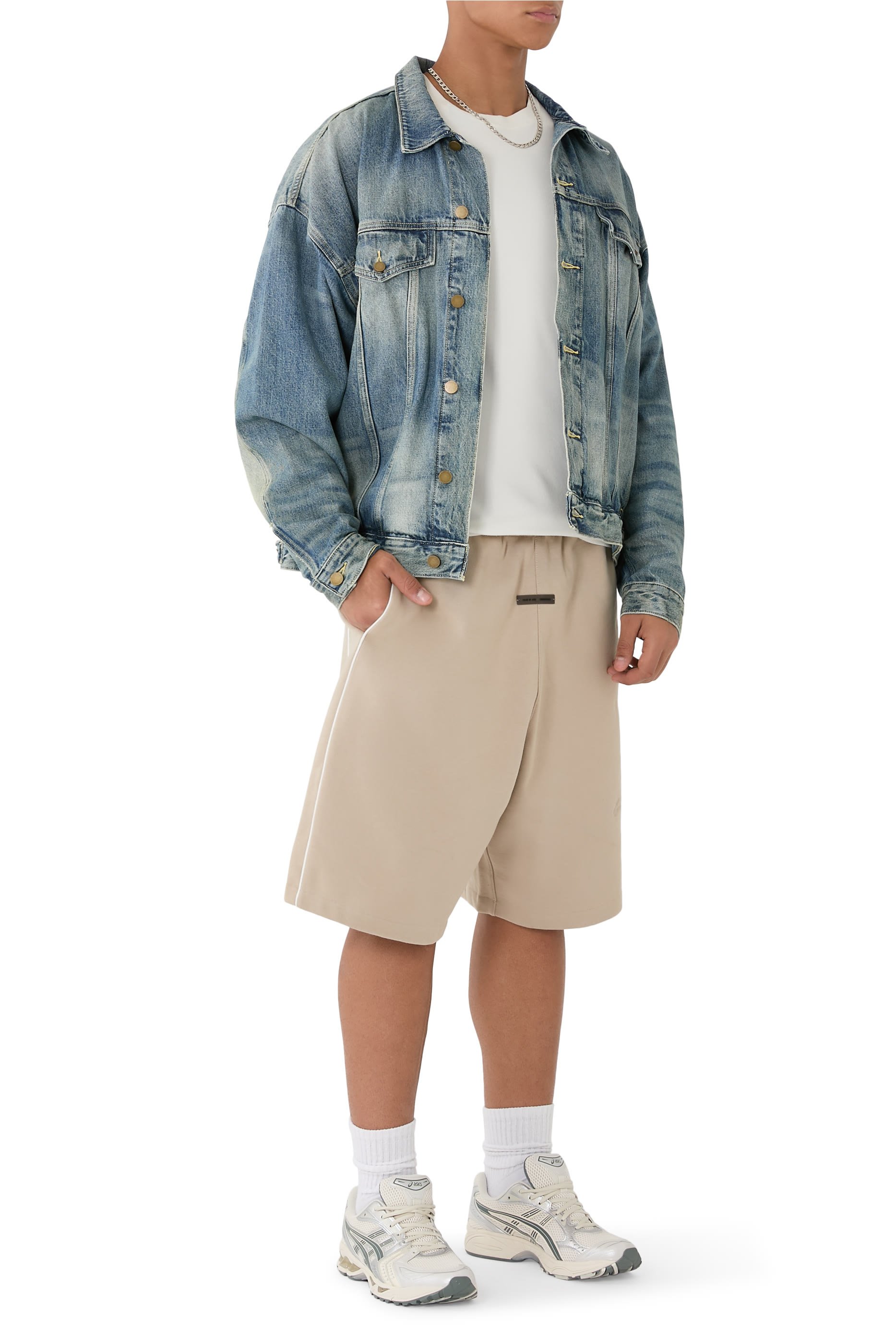 Relaxed Fleece Sweatshort with Piping