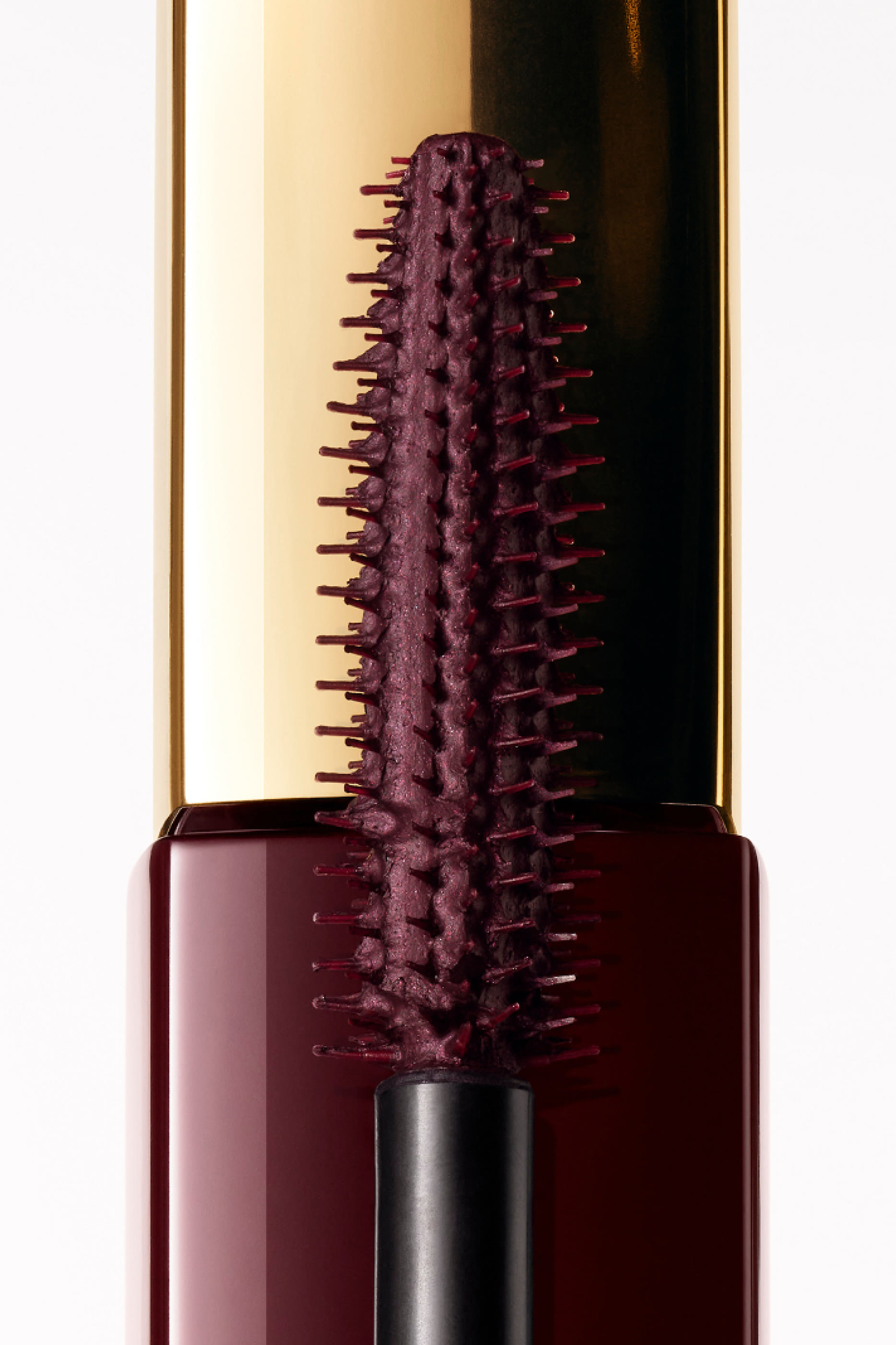 Noir Allure All-In-One Mascara: Volume, Length, Curl And Definition