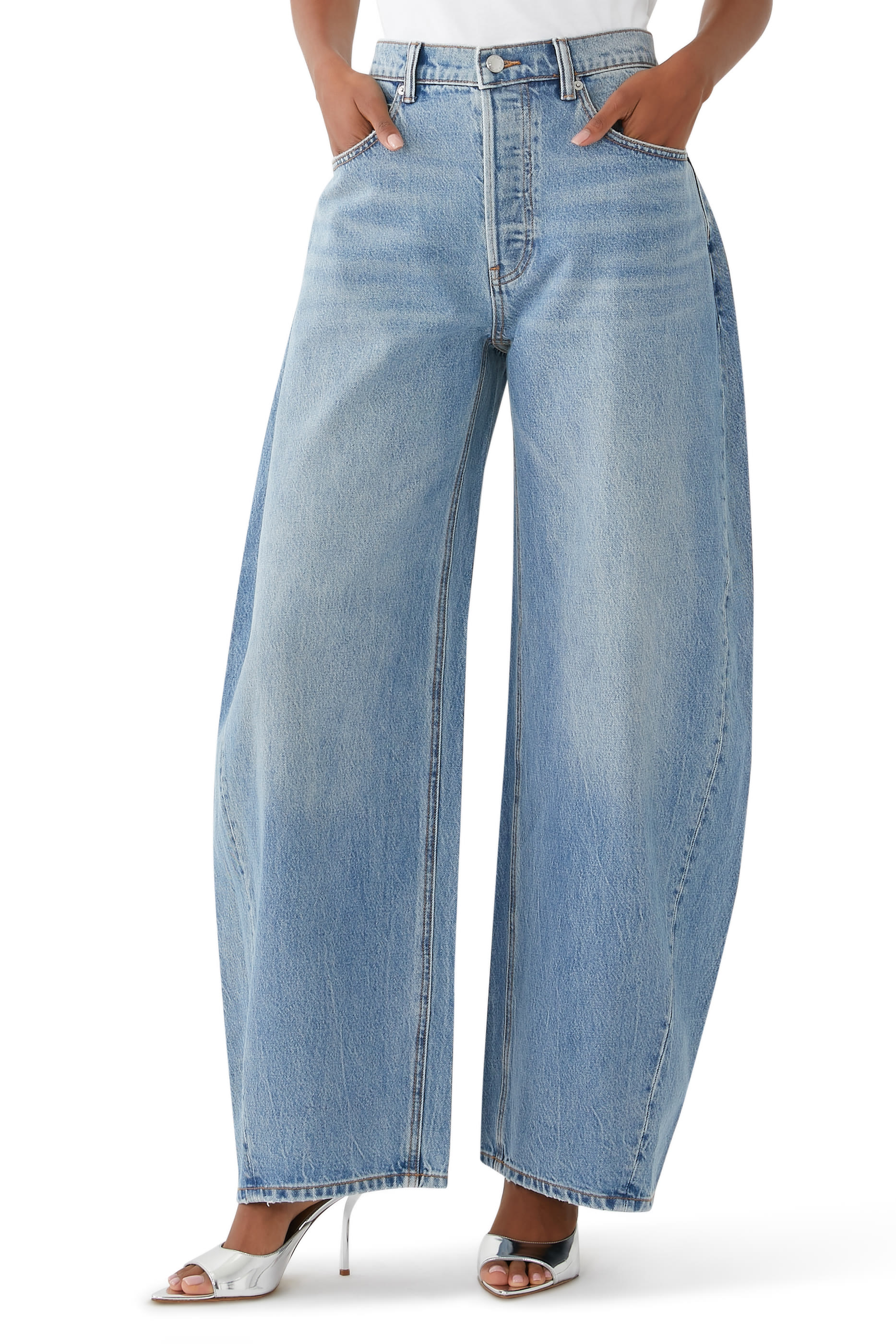 Oversized Rounded Jeans in Crease Effect