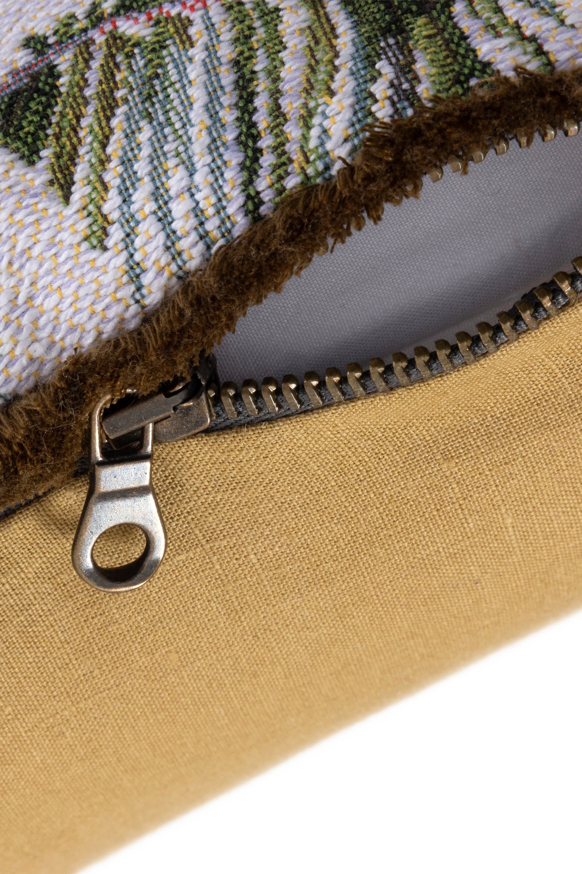 Hannibal Kaolin Cushion