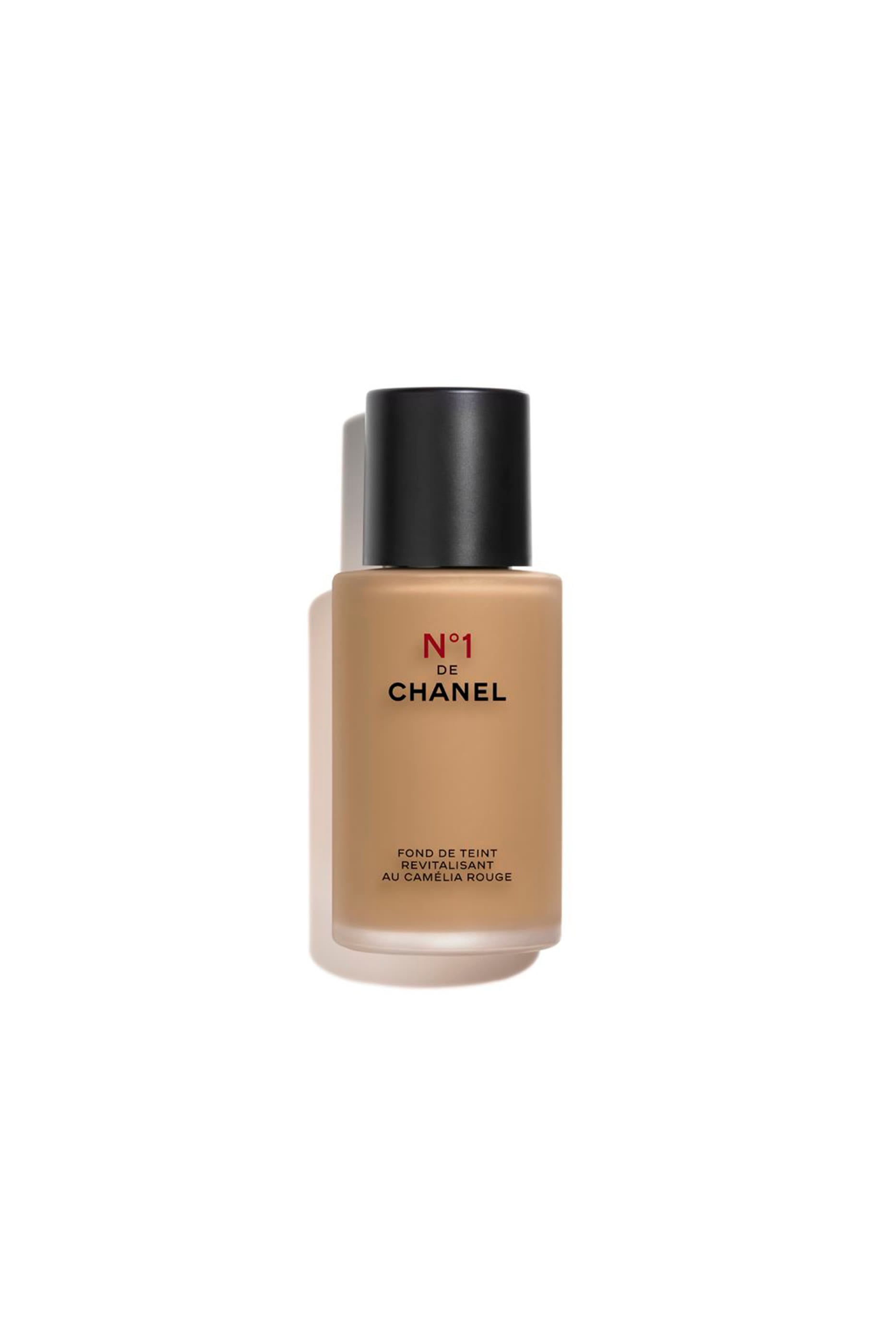 N&deg;1 DE CHANEL REVITALISING FOUNDATION Illuminates - Hydrates - Protects
