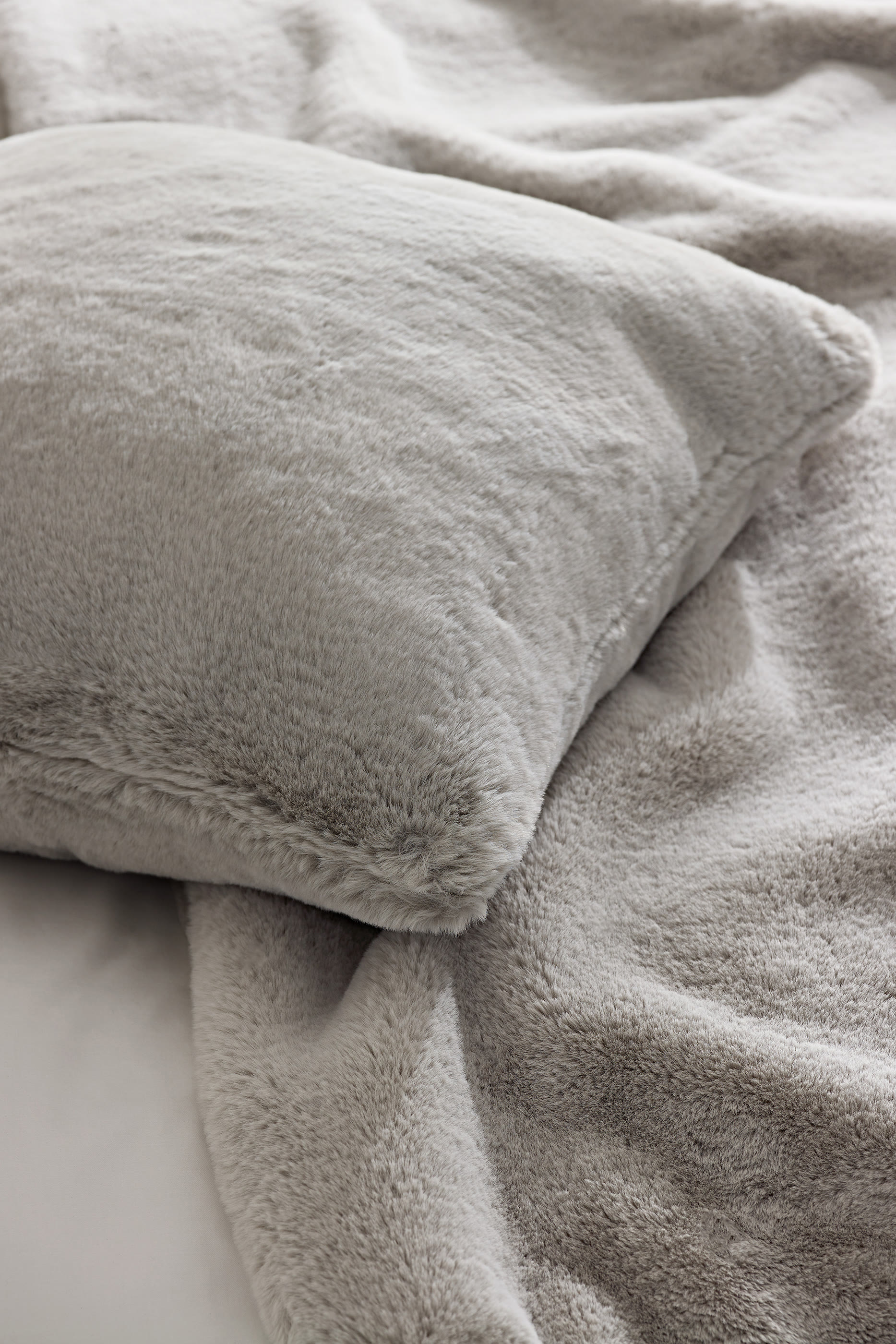 Super Soft Faux Fur Cushion