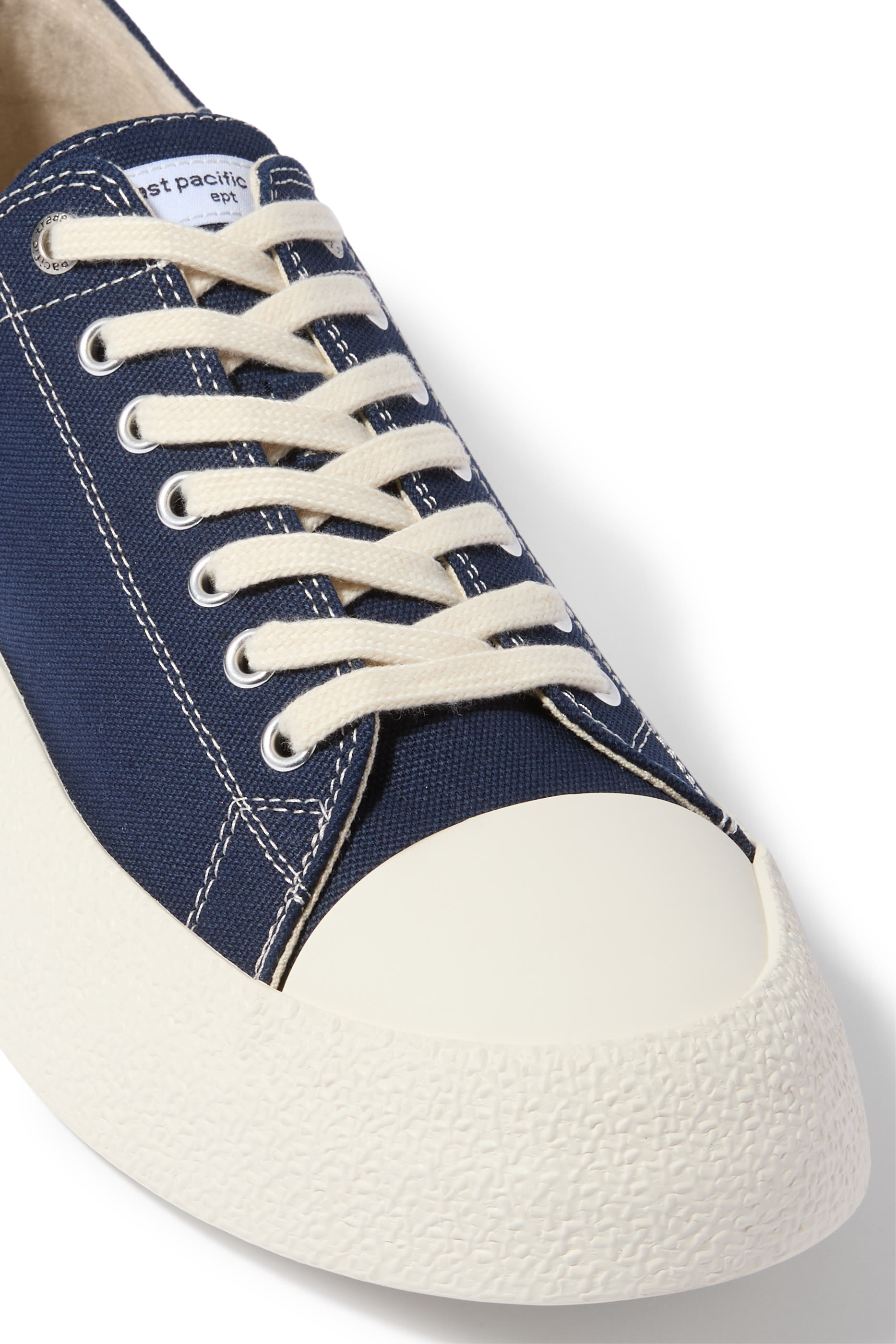 Dive Low-Top Sneakers