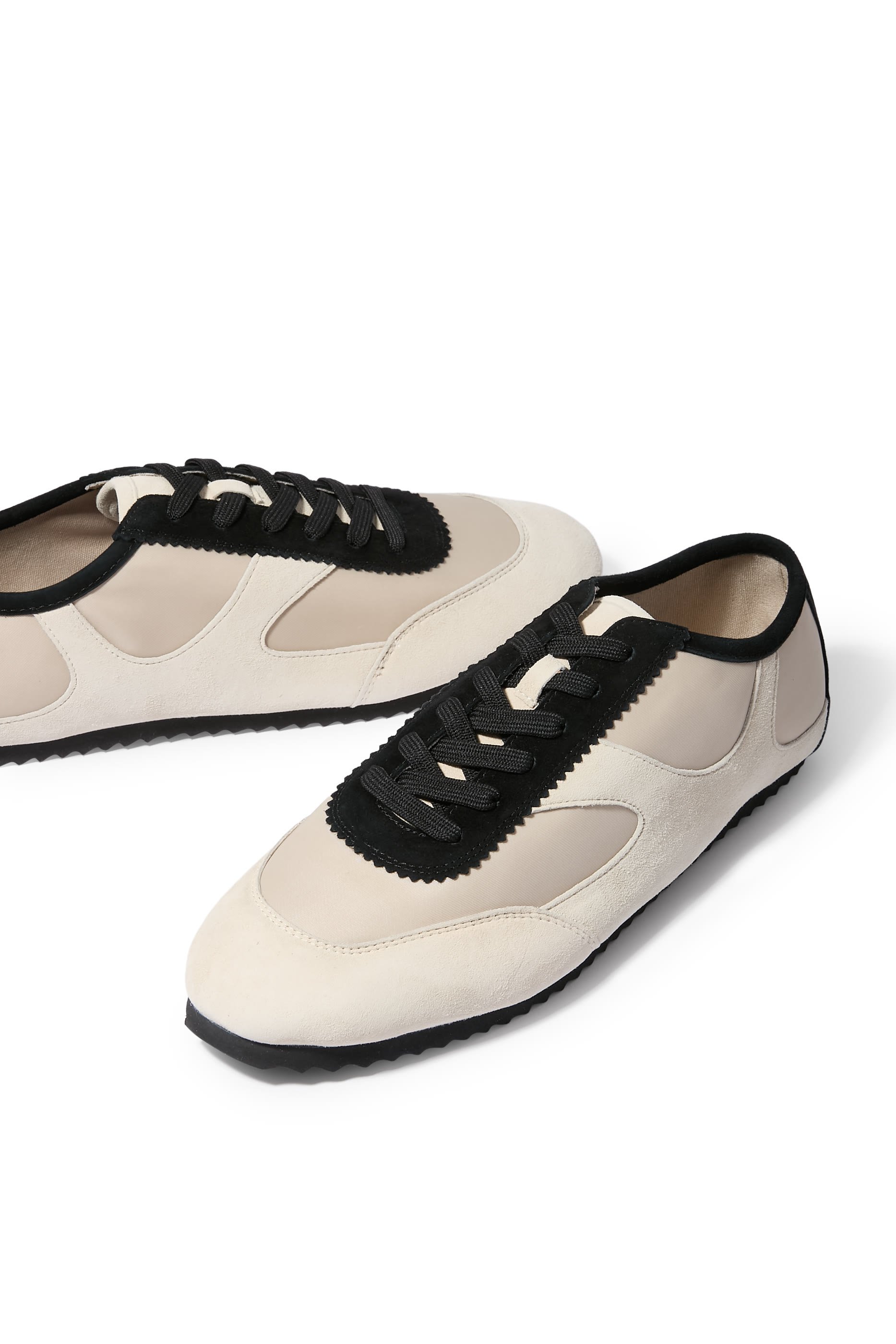 Adams Low Sneakers 