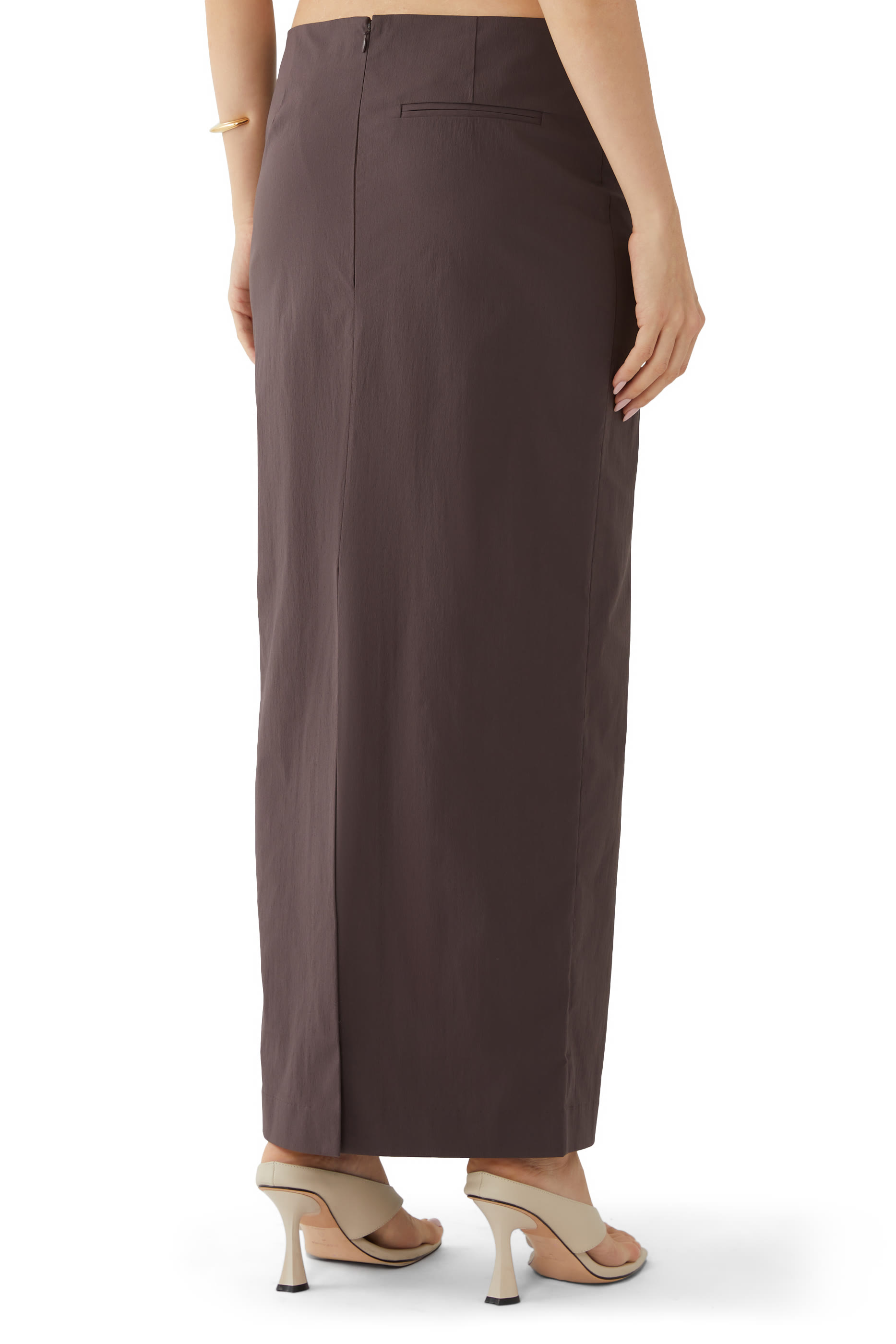 Minimal Column Skirt